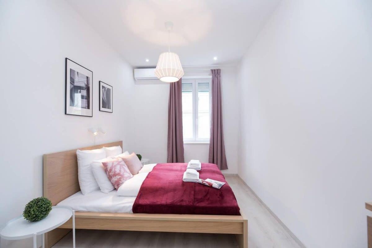 Trendy Central Apartment At Castle Budapest Ngoại thất bức ảnh